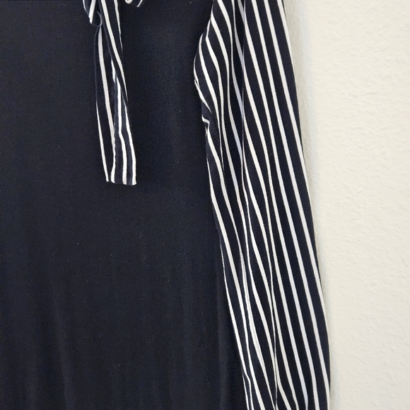 Women's Longsleeve Pullover Black & White Top by Zeagoo. Size M, 100% polyester. - Picture 9 of 10